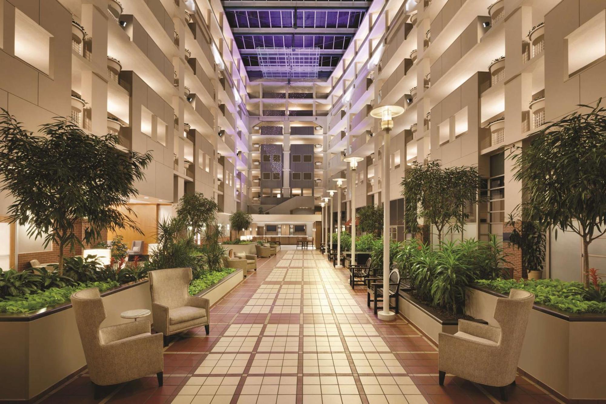 Embassy Suites By Hilton Atlanta At Centennial Olympic Park Exterior foto